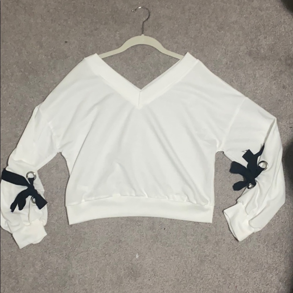 SHEIN long sleeve thin crop sweatshirt